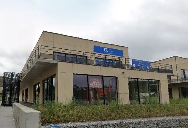 Bureau dans Firminy à louer Photo de l’immeuble– Image 1 sur 4