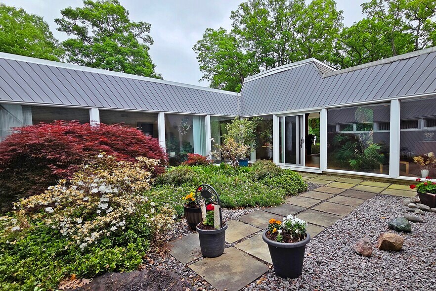 5315 Backlick Rd, Springfield, VA à vendre - Photo de l’immeuble – Image 2 sur 25