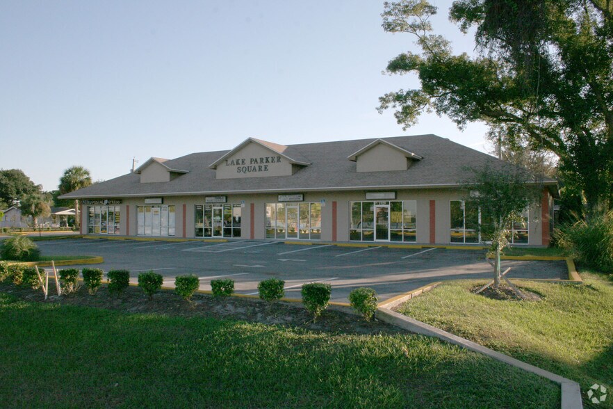 1725 E Memorial Blvd, Lakeland, FL à louer - Photo principale – Image 1 sur 10