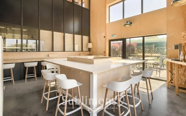 Plus de détails pour 2 Rue Du Pont Pério, Herbignac - Local d’activités à vendre