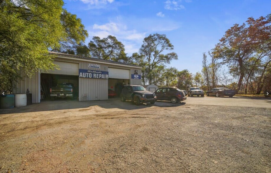 109 S Ortonville Rd, Ortonville, MI à vendre - Photo de l’immeuble – Image 2 sur 13