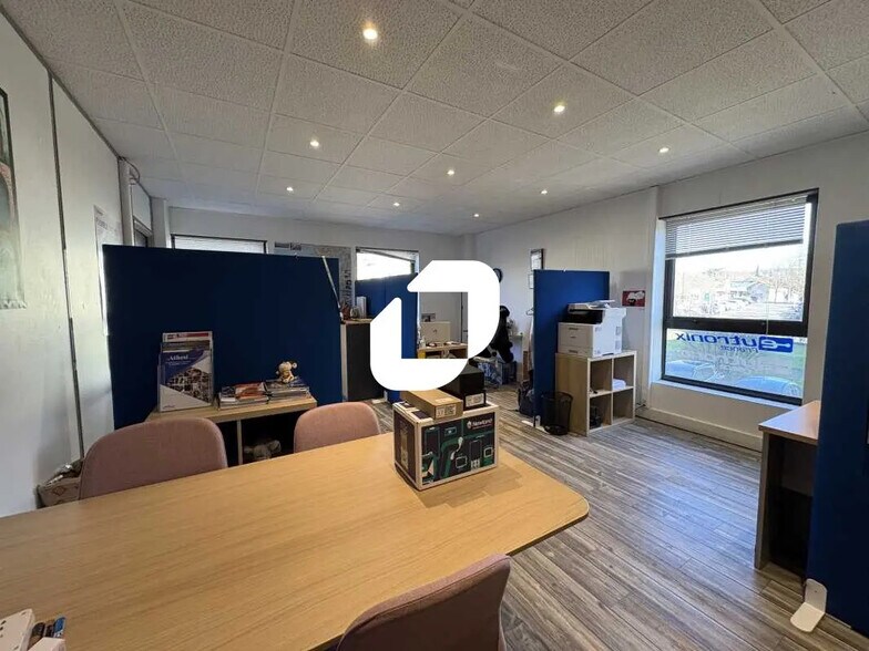 Bureau dans Bailly à louer - Photo intérieure – Image 3 sur 10
