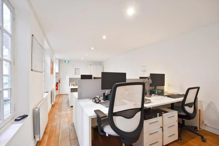 Bureau dans Paris à louer - Photo de l’immeuble – Image 2 sur 7