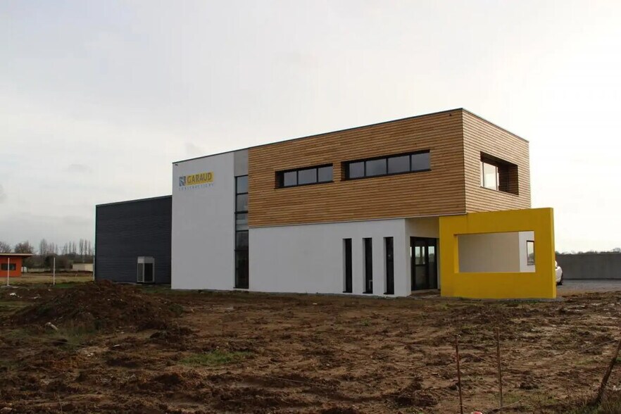 Bureau dans Pontchâteau à louer - Photo de l’immeuble – Image 2 sur 14