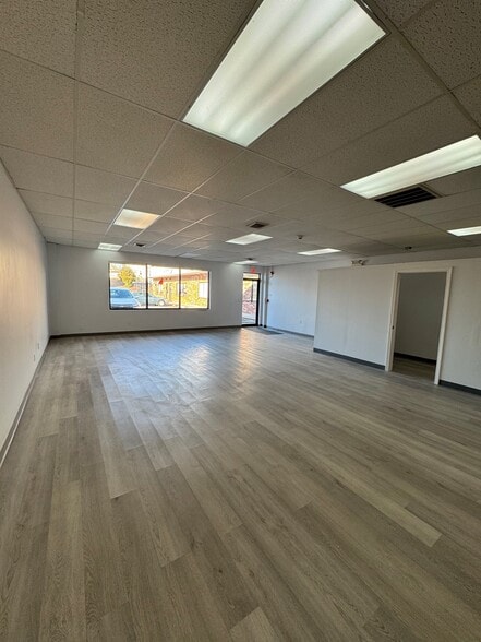 652-664 Bullocks Point Ave, Riverside, RI à louer - Photo de l’immeuble – Image 3 sur 5