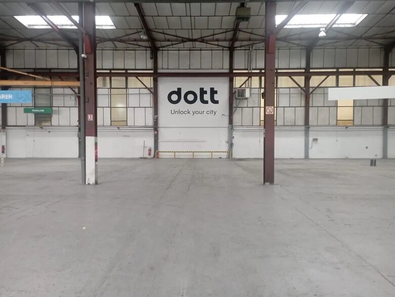 Industriel/Logistique dans Échirolles à louer - Photo intérieure – Image 1 sur 6