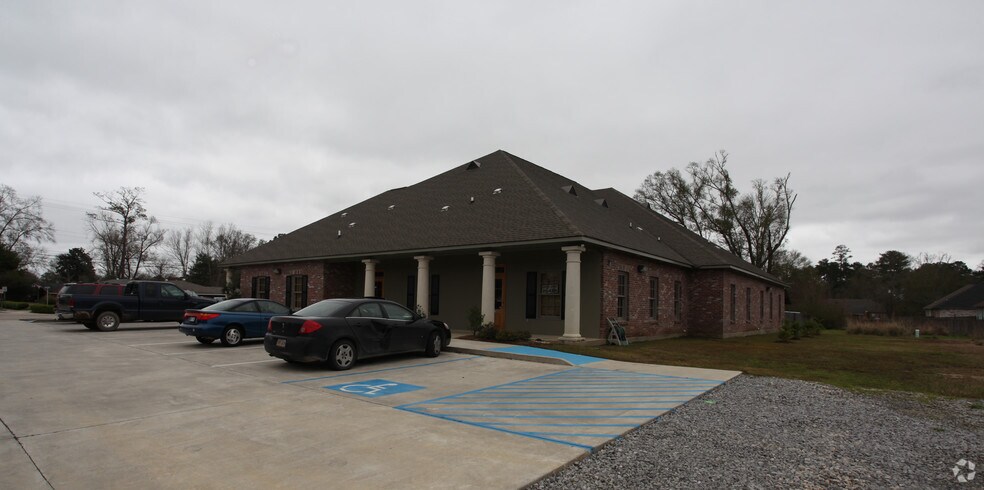 1211-1217 N Range Ave, Denham Springs, LA à louer - Photo de l’immeuble – Image 3 sur 3