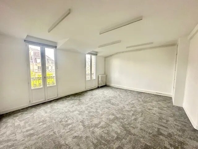 Bureau dans Paris à louer - Photo de l’immeuble – Image 3 sur 12