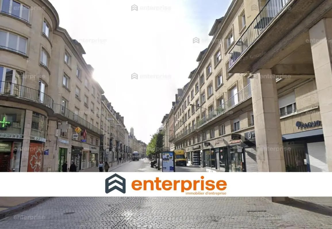 Local commercial dans Amiens à louer Photo de l’immeuble– Image 1 sur 2
