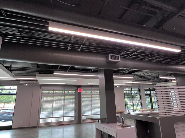 9400 Corbin Ave, Northridge, CA à louer - Photo intérieure – Image 2 sur 73