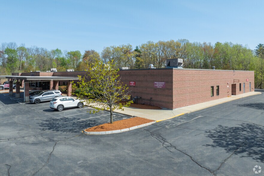 122 Marshall Rd, Lowell, MA à vendre - Photo principale – Image 1 sur 5