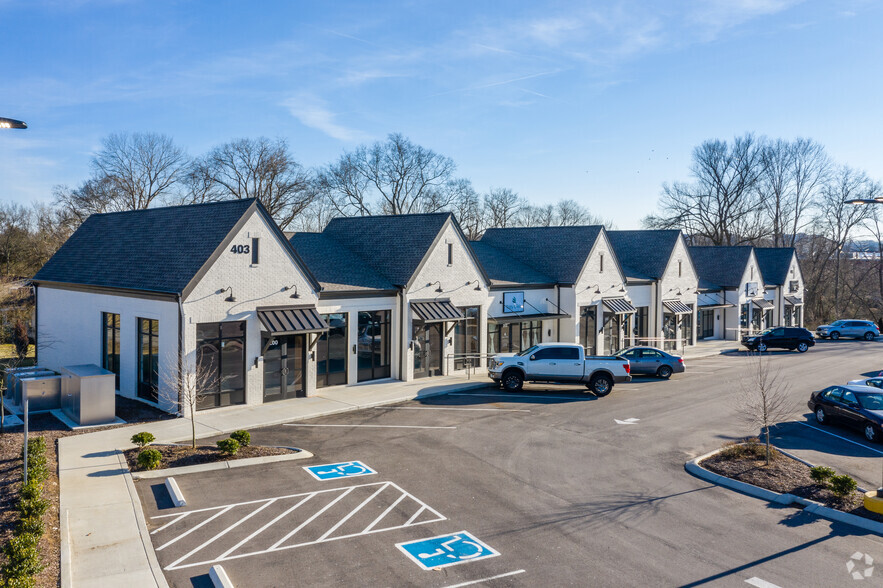 403 Long Hollow Pike, Goodlettsville, TN à louer - Photo principale – Image 1 sur 12