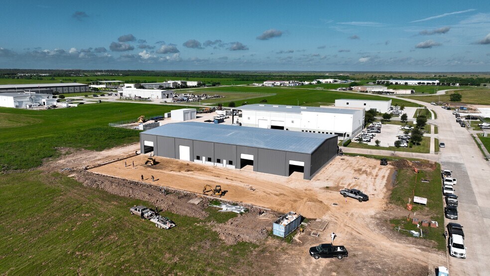 900 W Jade Ave, Port Arthur, TX à louer - Photo de l’immeuble – Image 3 sur 8
