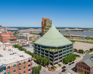 Plus de détails pour 333 E Main St, Louisville, KY - Bureau à vendre