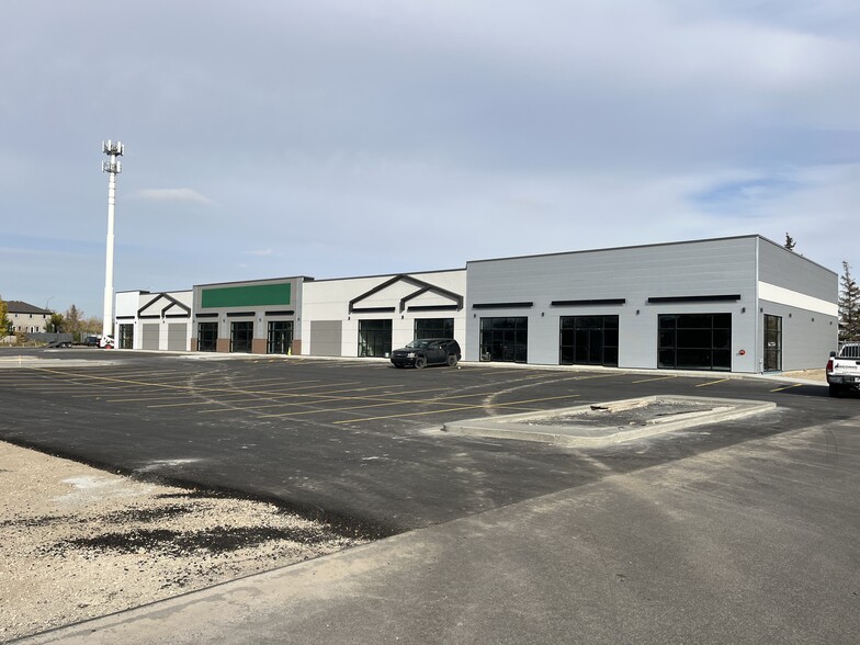 4400 4th Ave, Regina, SK à louer - Photo de l’immeuble – Image 3 sur 8