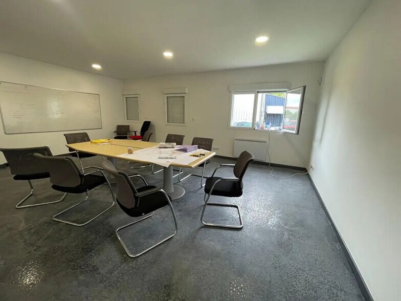 Industriel/Logistique dans Chevrières à louer - Photo intérieure – Image 2 sur 6