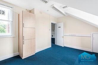 235 Regents Park Rd, Londres à louer Photo intérieure– Image 1 sur 4