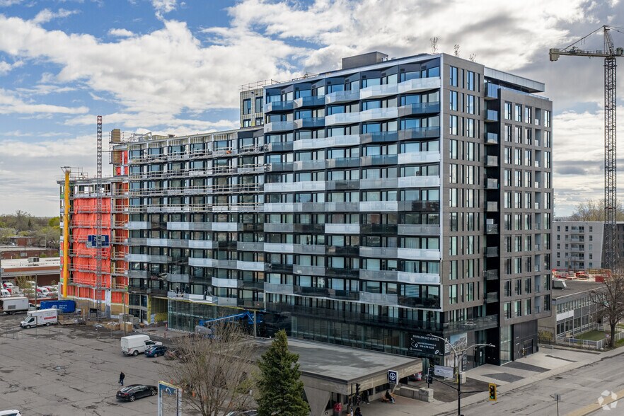 3045-3055 De L'assomption Boul, Montréal, QC à vendre - Photo de l’immeuble – Image 2 sur 3