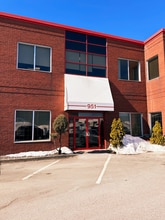 935-965 Rue Reverchon, Montréal, QC à louer Photo de l’immeuble– Image 1 sur 11