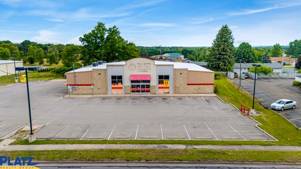 4450 Mahoning Ave, Youngstown, OH à louer - Photo de l’immeuble – Image 2 sur 14
