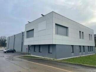 Plus de détails pour Local d'activités à louer