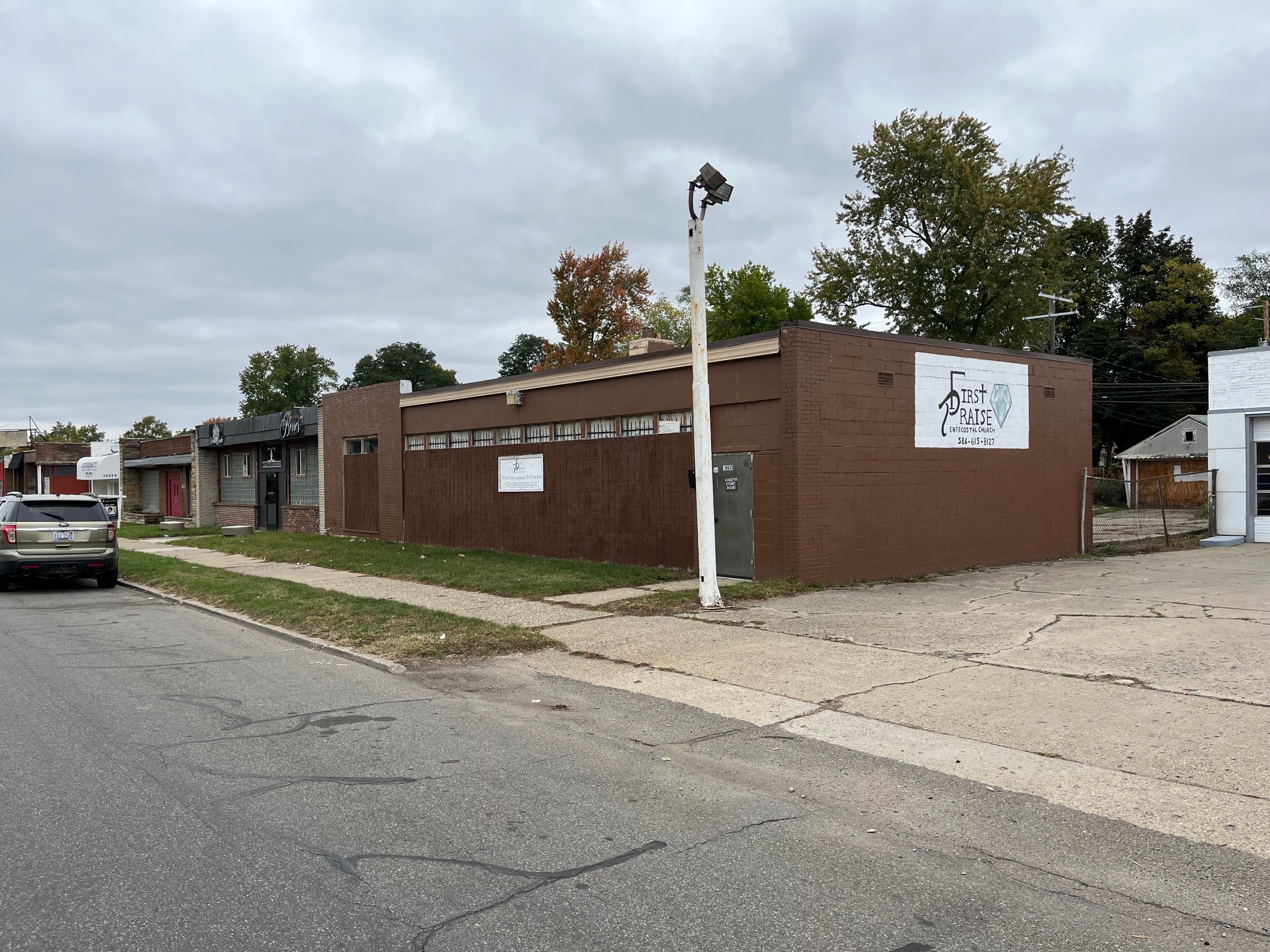 19030 W McNichols Rd, Detroit, MI à louer Photo de l’immeuble– Image 1 sur 5