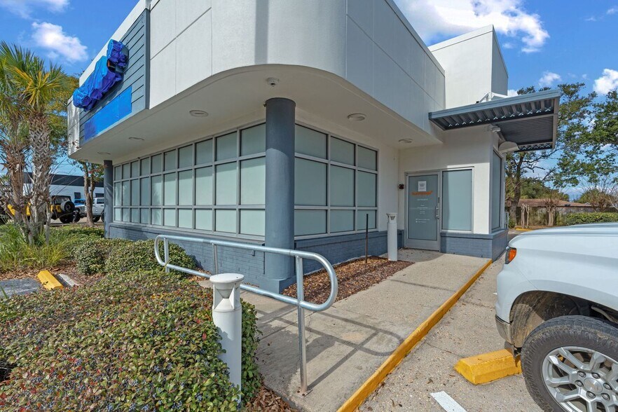 661 Harbor Blvd, Destin, FL à louer - Photo de l’immeuble – Image 2 sur 7