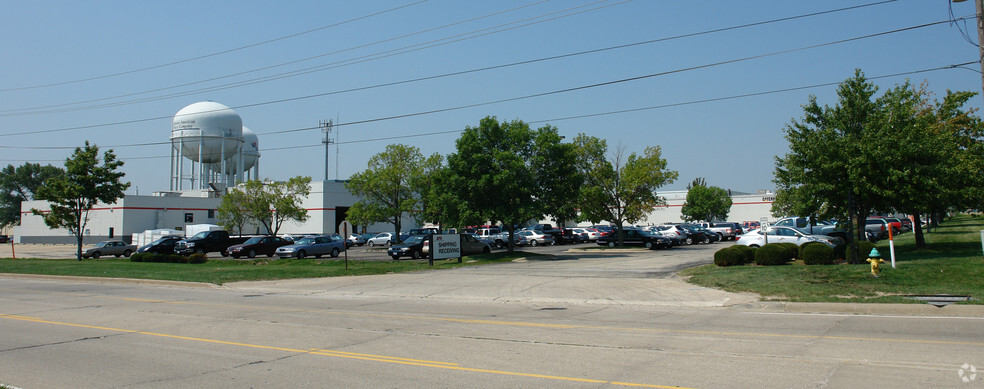 8201 N University St, Peoria, IL à louer - Photo de l’immeuble – Image 2 sur 11