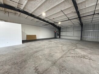 Plus de détails pour 7304 Causeway, Tampa, FL - Local d'activités à louer