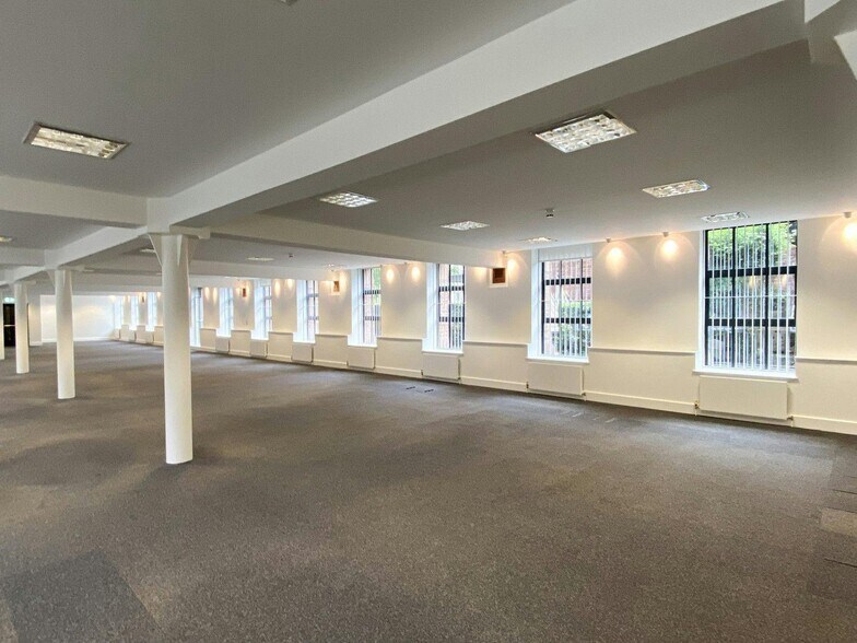 2-4 Castle St, Manchester à louer - Photo de l’immeuble – Image 1 sur 12
