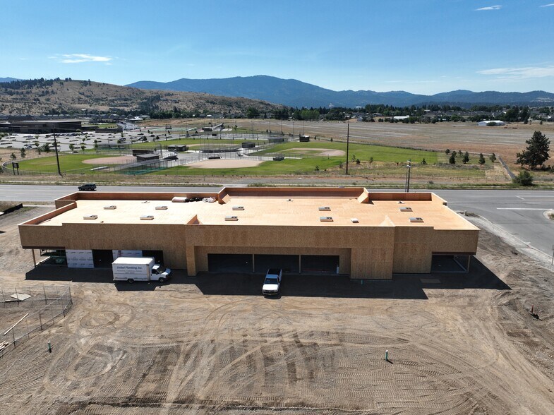 19601 E Appleway Ave, Liberty Lake, WA à louer - Photo de l’immeuble – Image 3 sur 30
