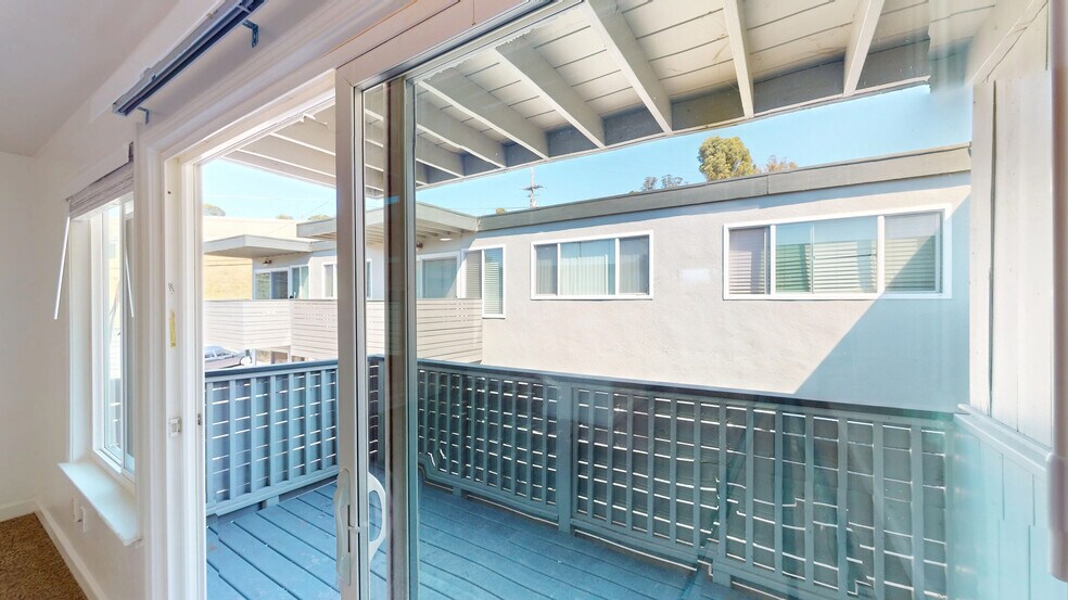 19 Merrydale Rd, San Rafael, CA à vendre - Photo de l’immeuble – Image 2 sur 14