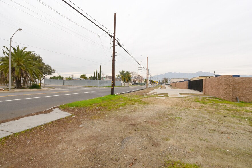 439 S Campus Ave, Ontario, CA à vendre - Photo de l’immeuble – Image 2 sur 5