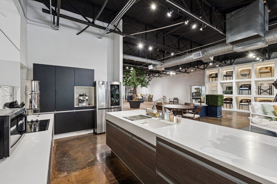 1835-1839 E Levee St, Dallas, TX à louer - Photo de l’immeuble – Image 3 sur 42