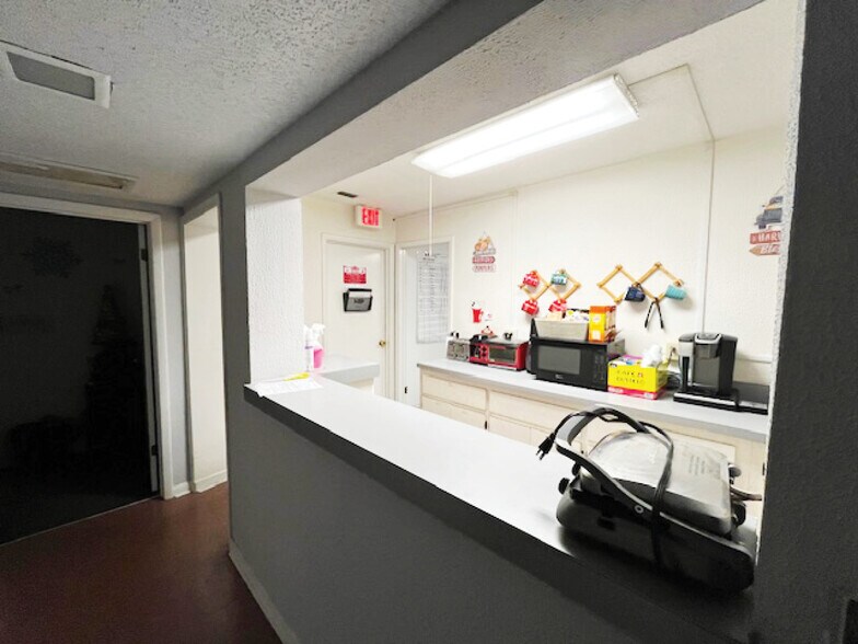 4515 Curry Ford Rd, Orlando, FL à louer - Photo de l’immeuble – Image 3 sur 6