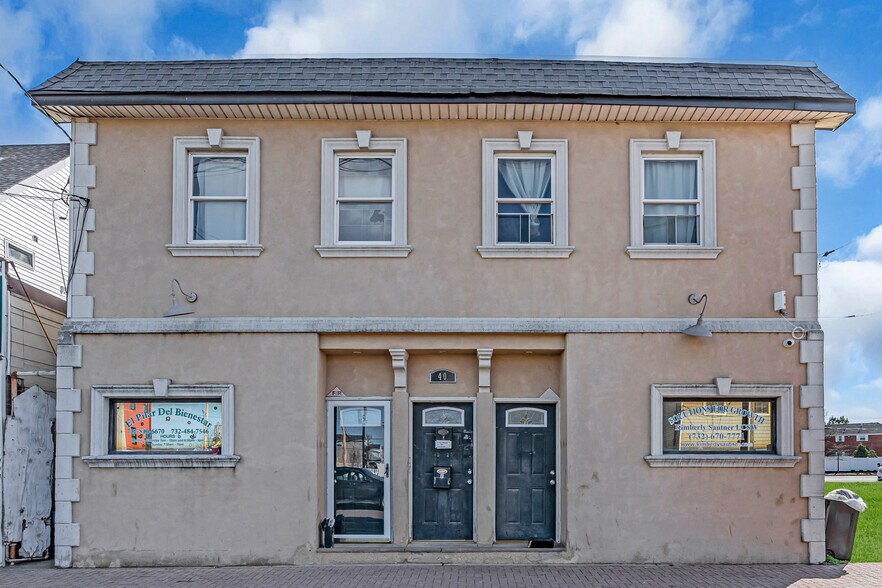 40 Carr Ave, Keansburg, NJ à louer - Photo de l’immeuble – Image 2 sur 6
