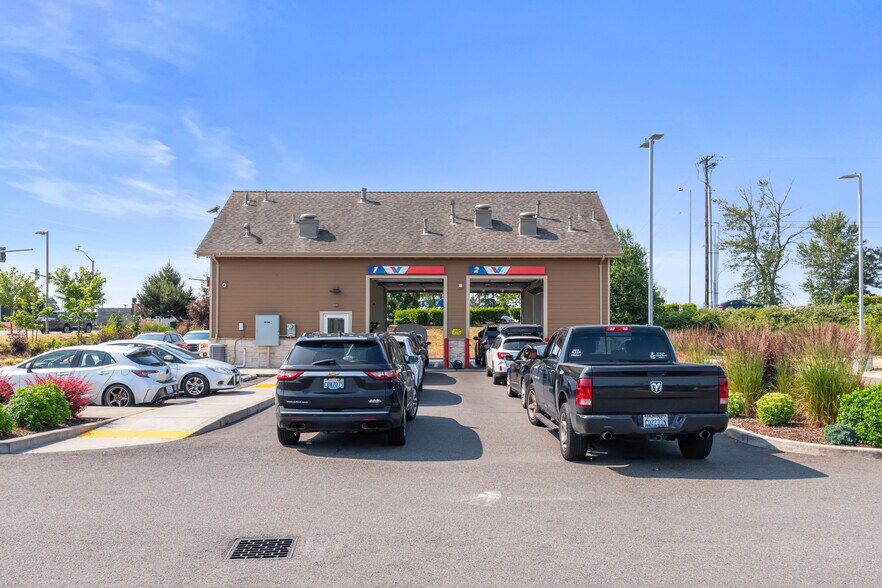 17512 Canyon Pky E, Tacoma, WA à vendre - Photo de l’immeuble – Image 3 sur 7