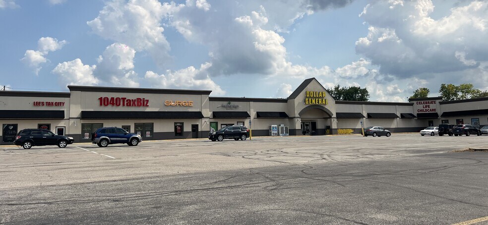 11709-11805 Pendleton Pike, Indianapolis, IN à louer - Photo de l’immeuble – Image 3 sur 6