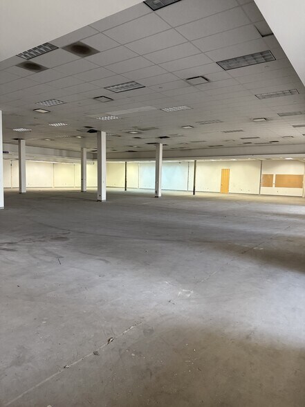 15001 S Figueroa St, Gardena, CA à louer - Photo de l’immeuble – Image 2 sur 5