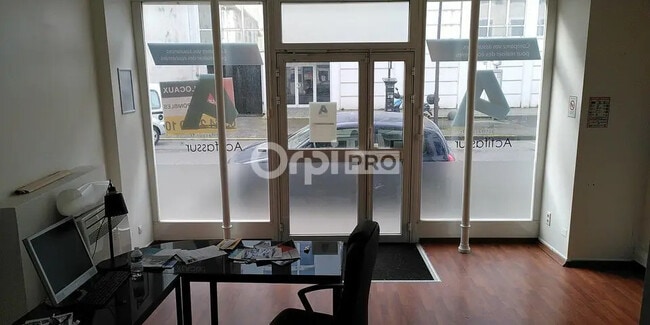 Plus de détails pour Bureau à vendre