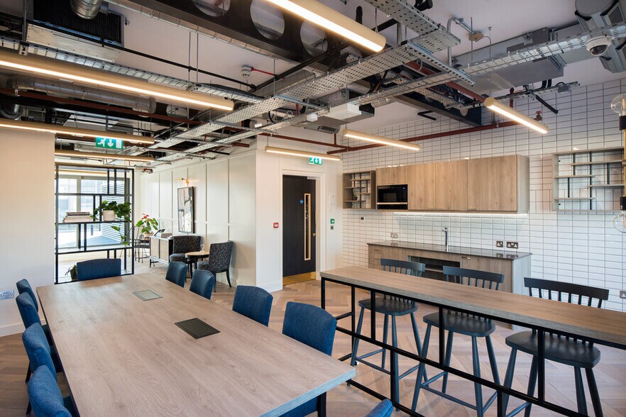 10-12 Alie St, Londres à louer - Photo de l’immeuble – Image 2 sur 26