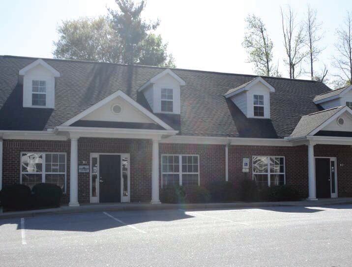 213 E Butler Rd, Mauldin, SC à louer Photo principale– Image 1 sur 8