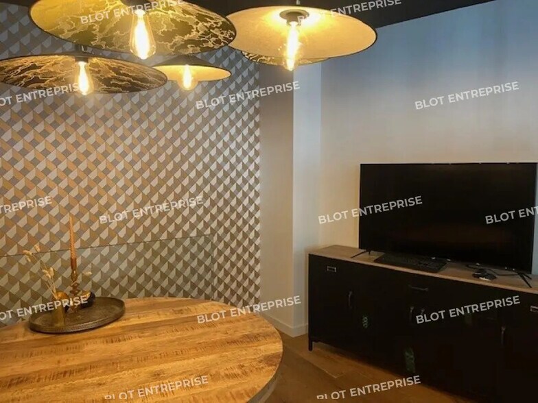 Bureau dans Vannes à louer - Photo de l’immeuble – Image 2 sur 5