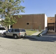 2001 Hawkins Circle, Los Angeles, CA à louer Photo de l’immeuble– Image 2 sur 2