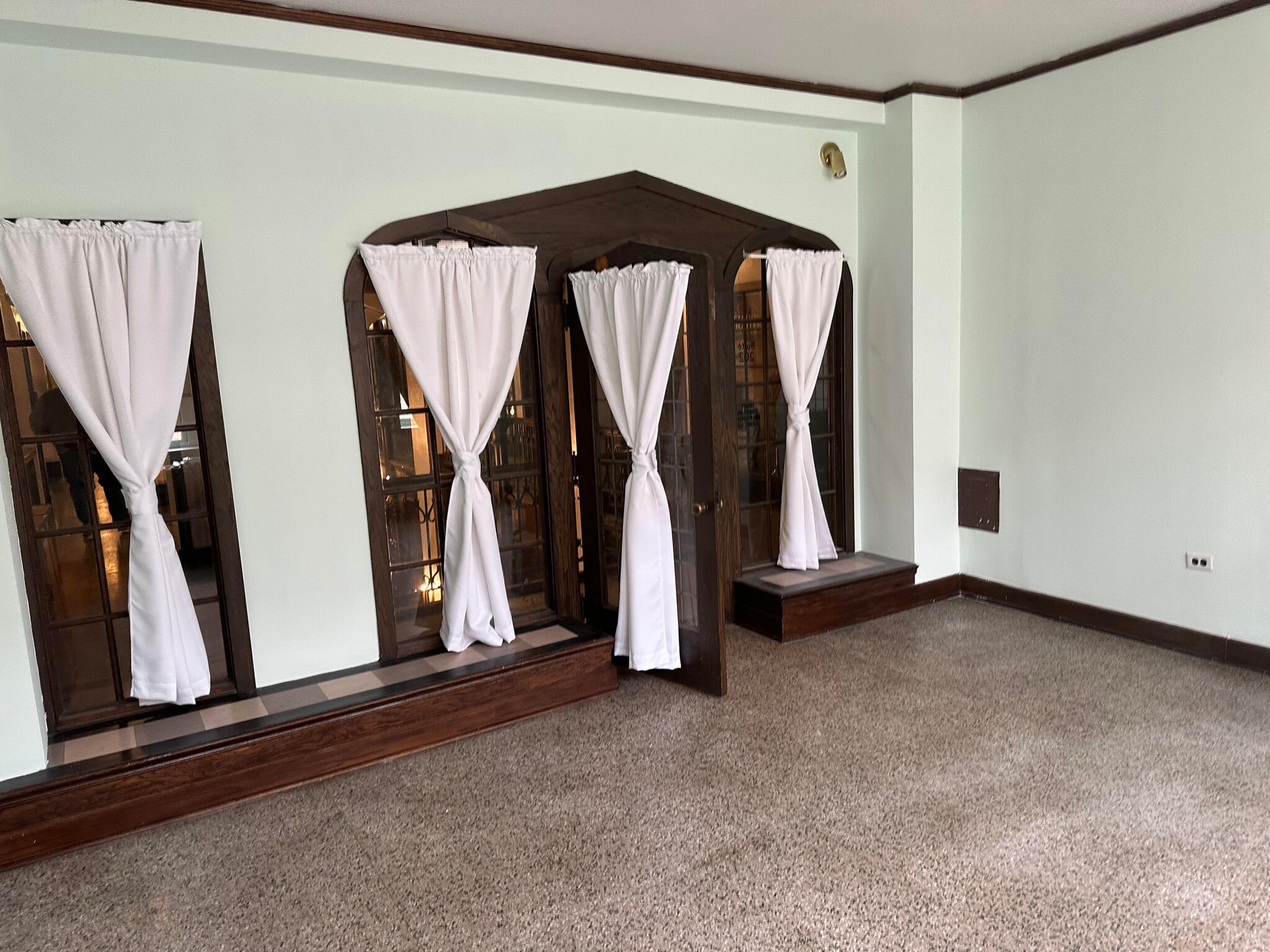 164 Division St, Elgin, IL à louer Photo intérieure– Image 1 sur 6