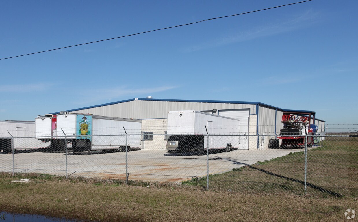 7590 FM 1960 Rd, Dayton, TX à vendre Photo principale– Image 1 sur 5