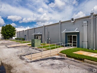 Plus de détails pour 5120 W Waters Ave, Tampa, FL - Industriel/Logistique à louer