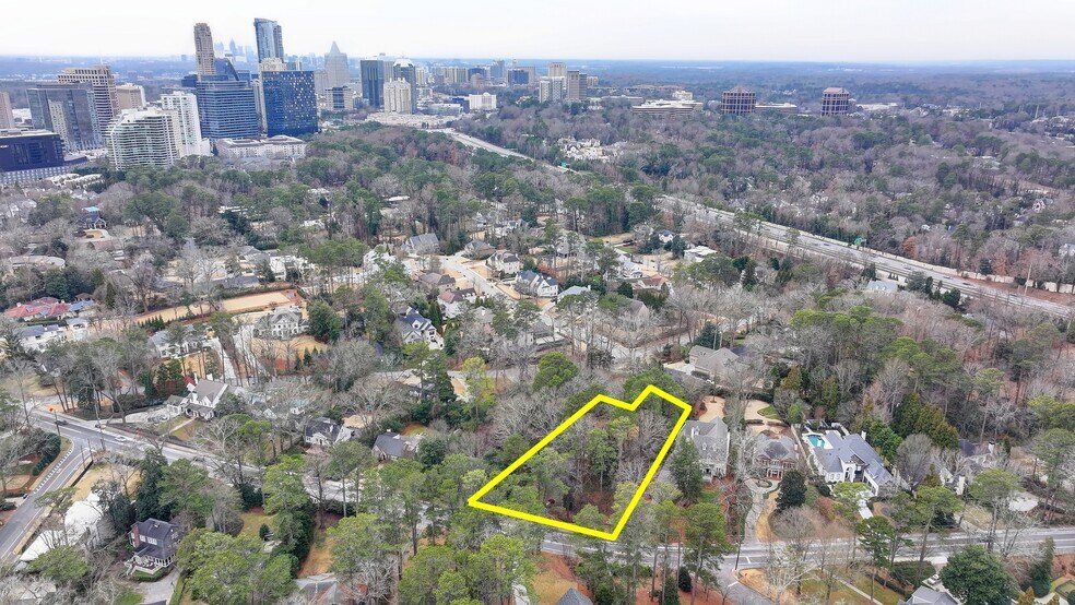 3928 Wieuca Rd NE, Atlanta, GA à vendre - Photo de l’immeuble – Image 3 sur 12