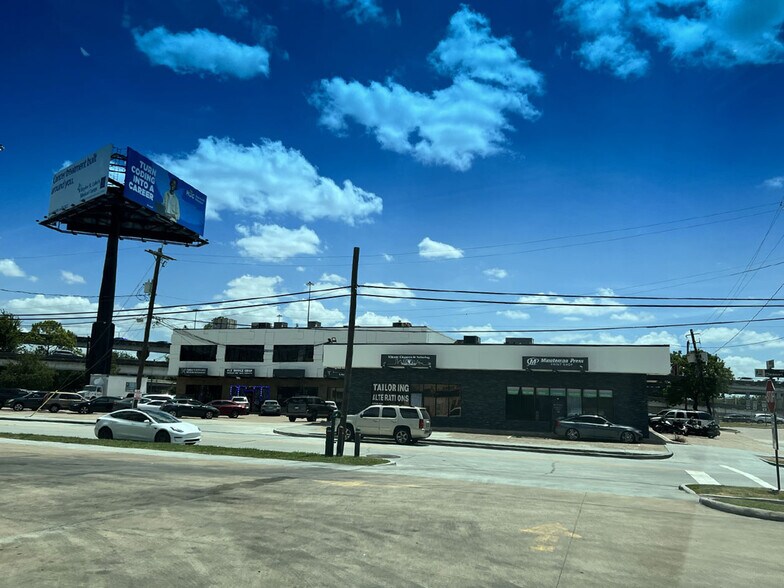 2117 Chenevert St, Houston, TX à louer - Photo de l’immeuble – Image 2 sur 10