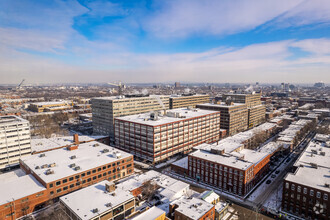160 Rue Saint-Viateur E, Montréal, QC - VUE AÉRIENNE  vue de carte - Image1